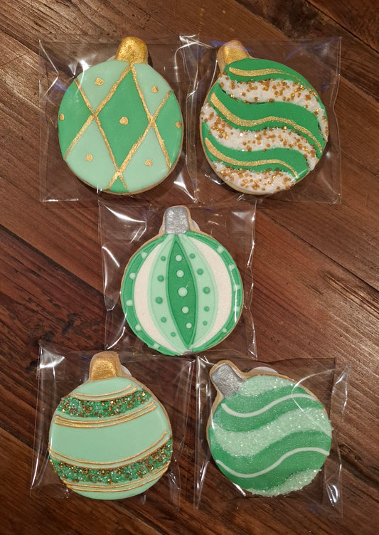 ICED CHRISTMAS BAUBLE COOKIES